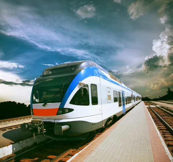 Yüksek hızlı tren — Stok fotoğraf