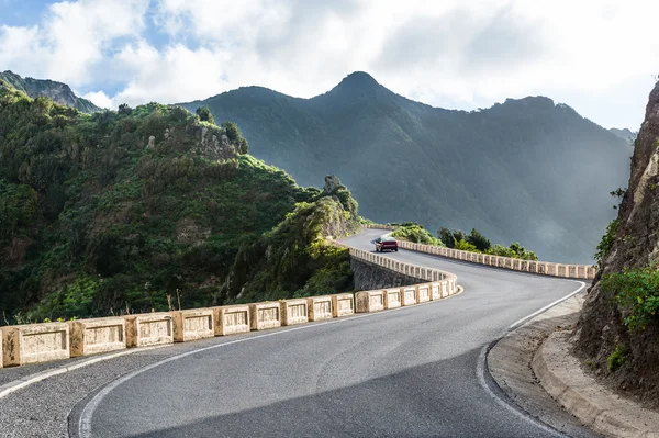 Mountain roads to wild beach. Tenerife. — Stock Photo, Image