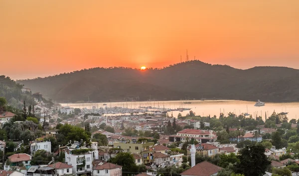 Solnedgången på fethiye — Stockfoto