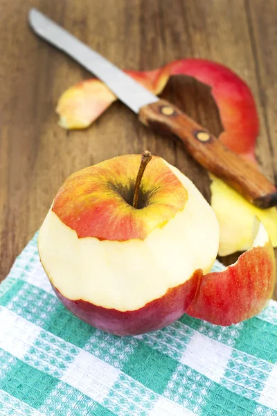 Frischer Apfel — Stockfoto