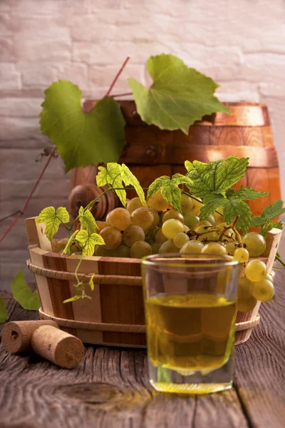 Grapes and wine — Stock Photo, Image