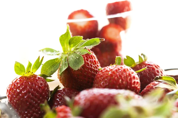 Verse en smakelijke aardbeien — Stockfoto