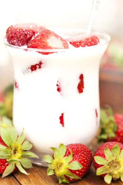 Läckra strawberry milkshake — Stockfoto