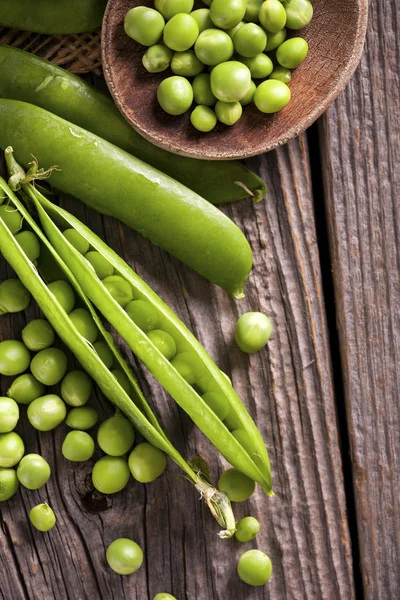 Guisantes verdes frescos —  Fotos de Stock