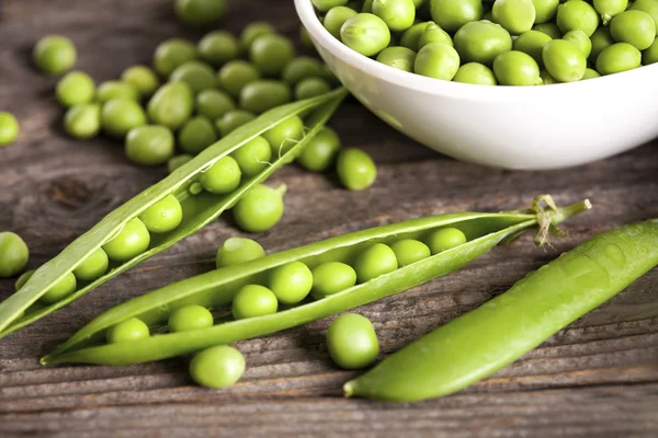 Guisantes verdes frescos —  Fotos de Stock