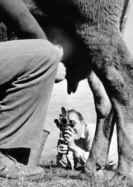 Ein Filmkameramann in den 1950er Jahren — Stockfoto