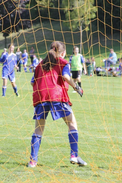 Kadın futbol kalecisi — Stok fotoğraf