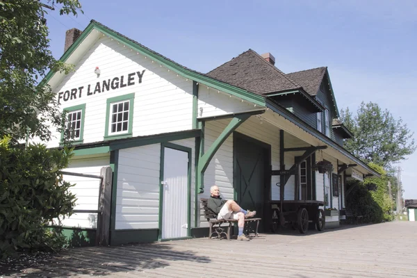 Tourist in Fort Langley — Stock Photo, Image