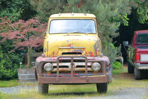 Full Frontal Vintage Ford Mercury Serien Pick Lastbil Tillverkad Början — Stockfoto