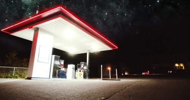 Red Ferrari 348 TB Driving Into Gas Station At Night — 图库视频影像