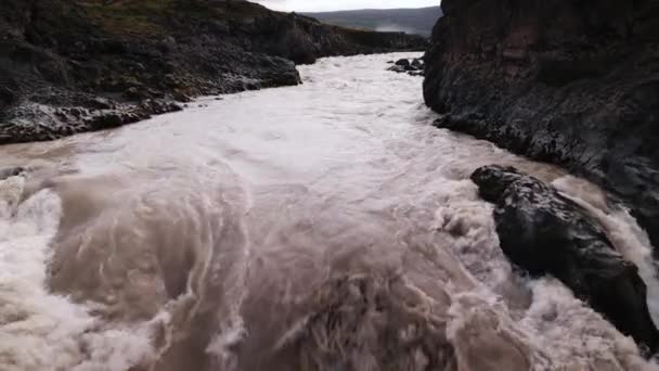 Drone Over Geitafoss Waterfall And River — Vídeo de Stock