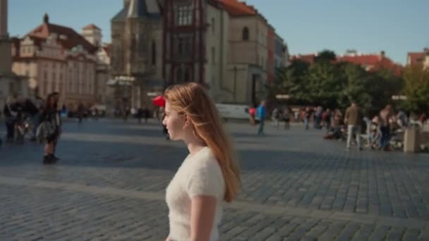 Young Woman Walking In Square In Prague — Wideo stockowe