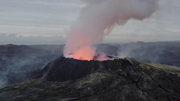 Drone Towards Erupting Volcano Of Smoke And Lava — Stock Video