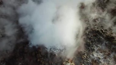 Kaplıcadan İHA Buhar Döküyor