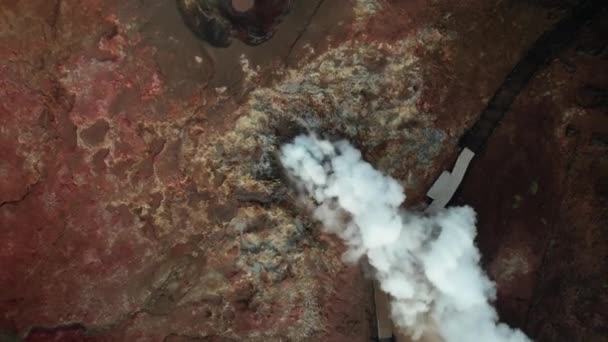 Drone Shot of Steam Pouring από το Hot Spring — Αρχείο Βίντεο