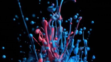 Mavi ve Pembe Damlalar Havaya Uçuyor