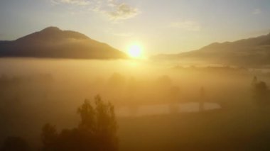Zell Am 'in Ruhsal Bulanık Manzarasında İnsansız Hava Aracı Gün Doğuşunu Gör