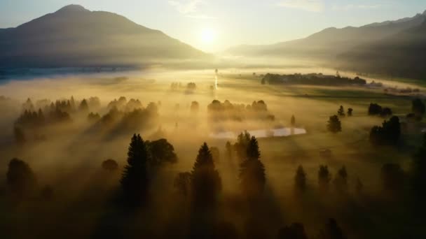 Dröj över Etheral Misty Landskap Zell Am See To Sunrise — Stockvideo