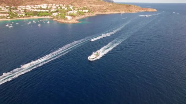 Drone Over Boats Off Coastline Of Cap De Creus — Αρχείο Βίντεο