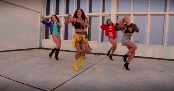 All Girl Dance Crew Performing On Rooftop — Stock video