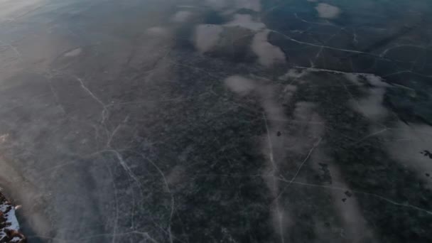Drone tiro de lago coberto com gelo — Vídeo de Stock