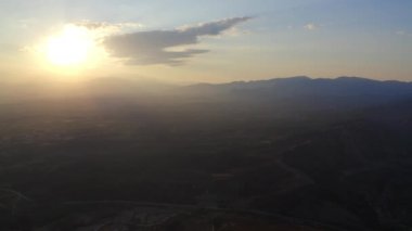 Sant Pere De Rodes 'un Manzarasında Günbatımında İnsansız Hava Aracı
