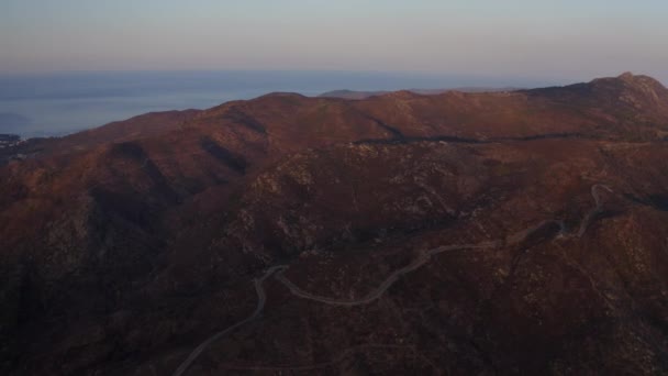 Drone over Sunlit Tájkép Sant Pere De Rodes — Stock videók