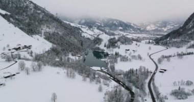 Vadideki Karlı Ormanlarda İnsansız Hava Aracı