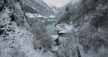 Vadideki Karlı Ormanlarda İnsansız Hava Aracı