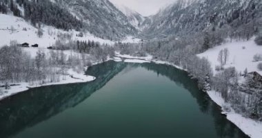 Buz Üstünde İnsansız Hava Aracı, Klammsee 'nin Yeşil Gölü Karlı Vadide