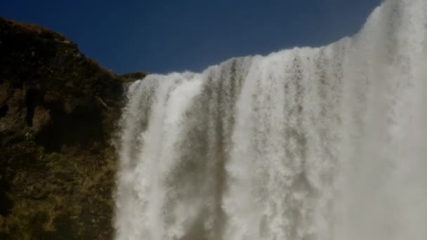 Cascatas de Cachoeira Skogafoss na Islândia — Vídeo de Stock