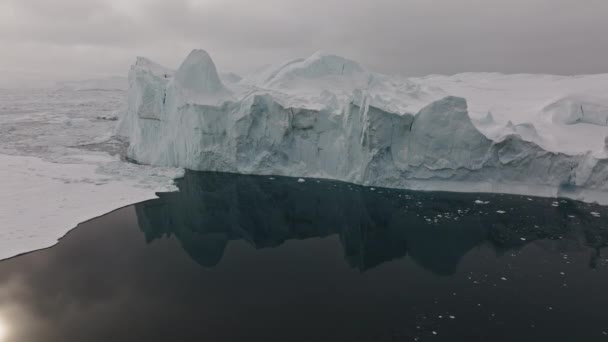 Amplio Vuelo Drones Sobre Mar Hielo Ilulissat Icefjord Patrimonio Humanidad — Vídeos de Stock