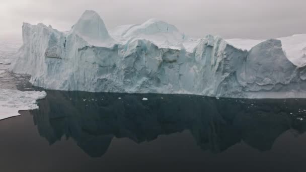 Großer Drohnenflug Über Meer Und Eis Des Ilulissat Eisfjords Unesco — Stockvideo