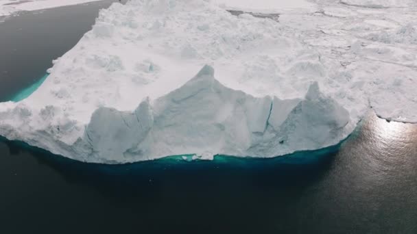 Wide Drone Flight Arcing Sea Ice Ilulissat Icefjord Объект Всемирного — стоковое видео