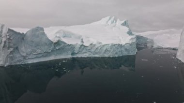 Ilulissat Icefjord, Unesco Dünya Mirası Bölgesi, Grönland 'ın Buzdan Kıyı Hattı ve İHA Uçuşu