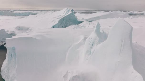 Wide Drone Flight Ice Ilulissat Icefjord Объект Всемирного Наследия Юнеско — стоковое видео