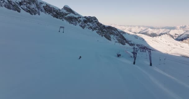 Slow Motion Wide Drone Tracking Shot Winter Skier Skiing Kitzsteinhorn — Video