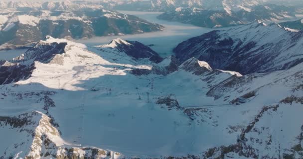 Wide Drone Flight Winter Arcing Ski Slope Kitzsteinhorn Mountain High — Stock videók