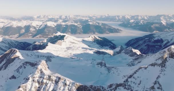 Amplio Vuelo Aviones Tripulados Invierno Sobre Montaña Kitzsteinhorn Cordillera Tauern — Vídeos de Stock