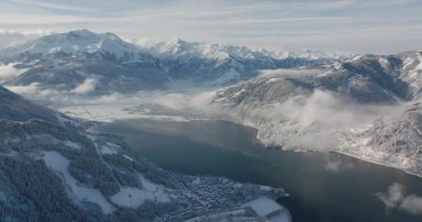 Široký Dron Nad Zell See Kaprun Zasněženými Horami Okolní Jezero — Stock video