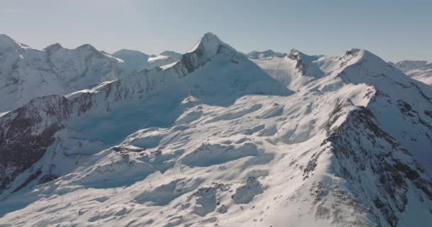 Amplio Dron Sobre Majestuosos Picos Montaña Kitzsteinhorn Cordillera Tauern Alpes — Vídeo de stock