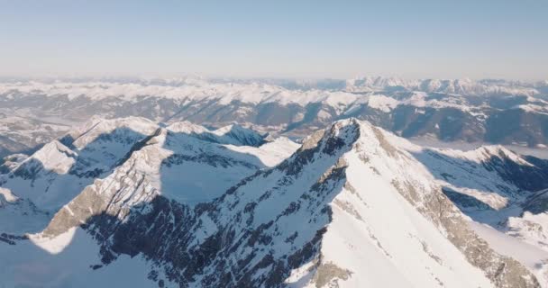 Amplio Dron Sobre Majestuosos Picos Montaña Kitzsteinhorn Cordillera Tauern Alpes — Vídeos de Stock