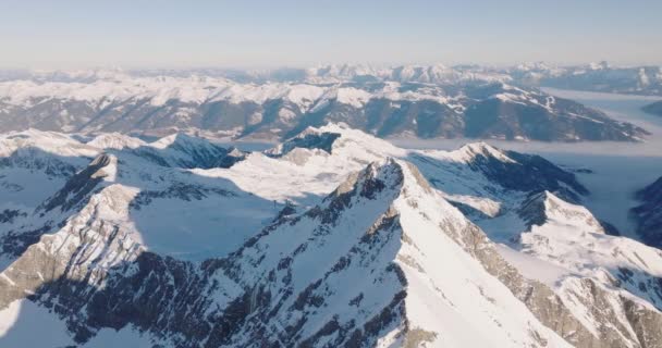 Amplio Dron Sobre Majestuosos Picos Montaña Kitzsteinhorn Cordillera Tauern Alpes — Vídeos de Stock