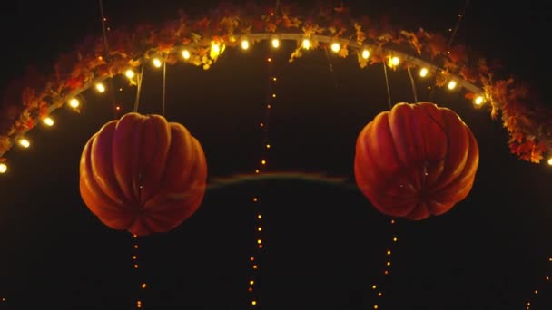 Хеллоуїн Гарбузові Ліхтарі Парку Розваг Алея Світиться Вночі Хелловінські Прикраси — стокове відео