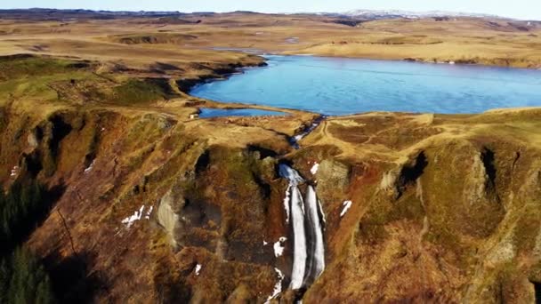 Aerial Panoramic Landscape Waterfall Folyó Kék Izlandon Panoráma Széles Panning — Stock videók