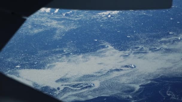 Wide High Angle Tilt Shot Airplane Greenland Surrounded Arctic Atlantic — Wideo stockowe