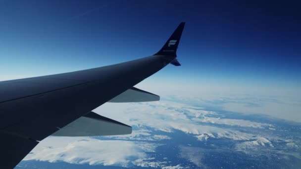 Weitwinkelaufnahmen Aus Dem Flugzeug Der Grönländischen Küste Umgeben Vom Arktischen — Stockvideo
