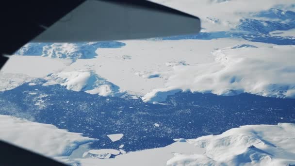 Wide High Angle Shot Airplane Coastline Greenland Surrounded Arctic Atlantic — Stock video