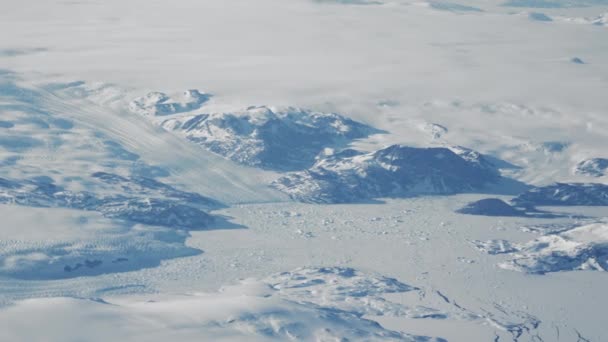 Wide High Angle View Plane Shot Snow Ice Covered Greenland — Stockvideo