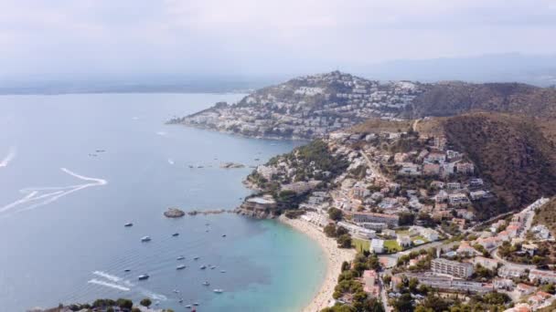 Widok Lotu Ptaka Słynne Nadbrzeżne Śródziemnomorskie Miasto Róż Hiszpania Niesamowita — Wideo stockowe